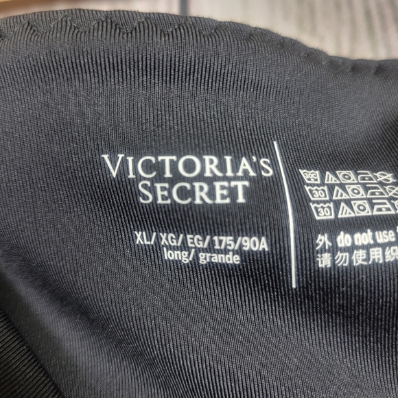 Victoria's Secret Black Leggings Size XL - Picture 5 of 7